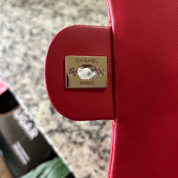 Red Quilted Flap Crossbody Bag – Classic & Timeless Style - Picture 14 of 16